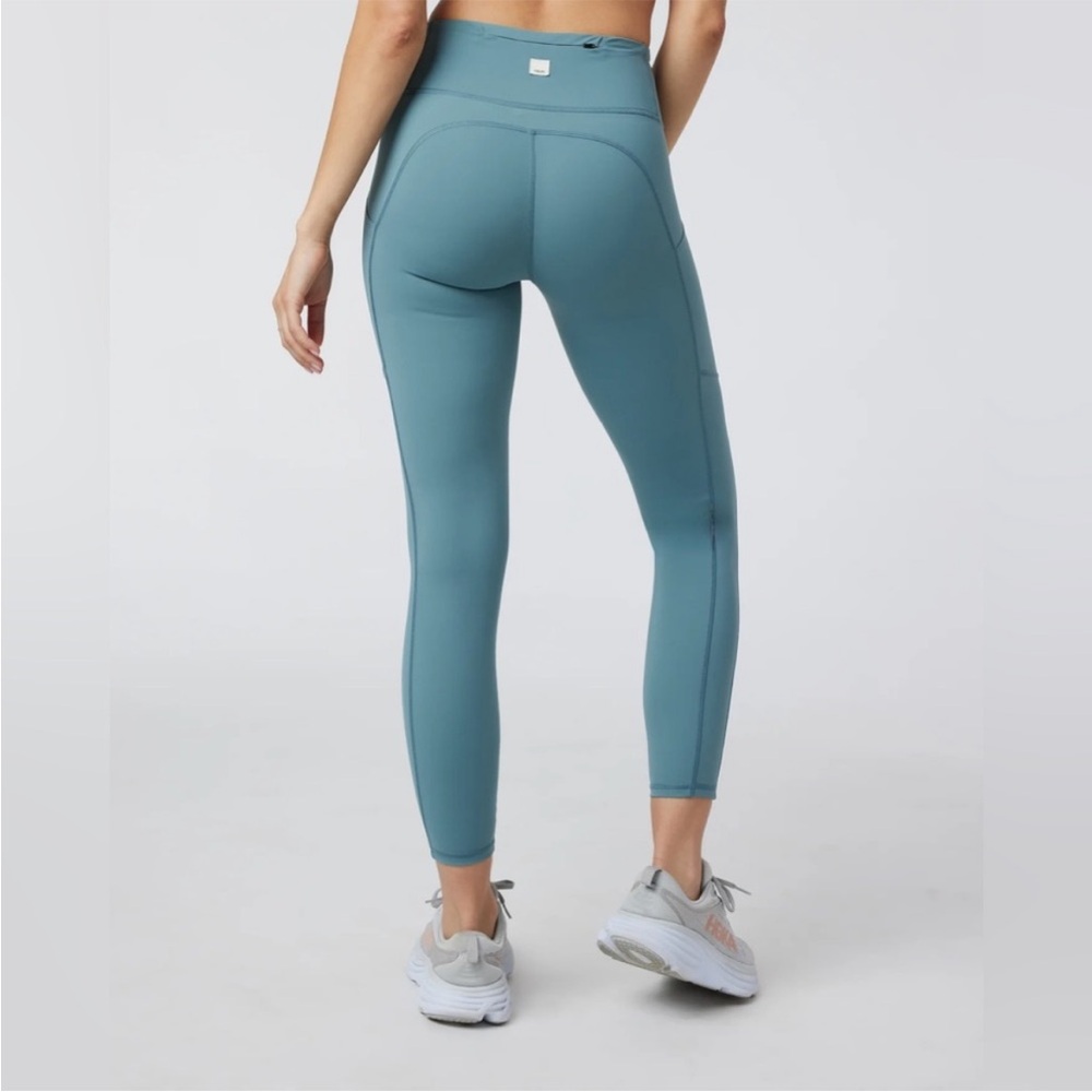 NWT VUORI Stride Legging With Side Pockets In Iron Size XS - Picture 3 of 6